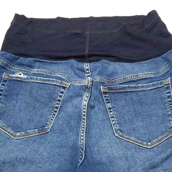 Liz Lange Maternity for Target Medium Wash Rolled Hems Denim Shorts - Picture 7 of 12